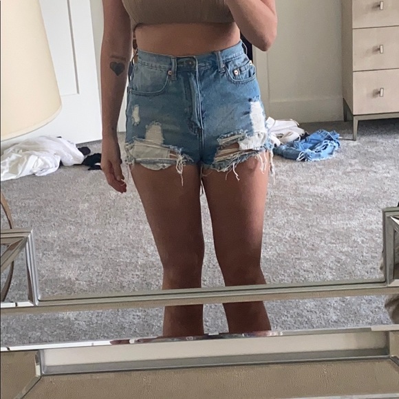 Signature Distressed Shorts - Picture 5 of 6